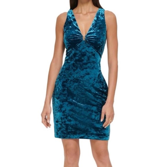 Guess Dresses & Skirts - Guess Teal Crushed Velvet V-Neck Cocktail Homecoming Mini Dress Size 10 Autumn